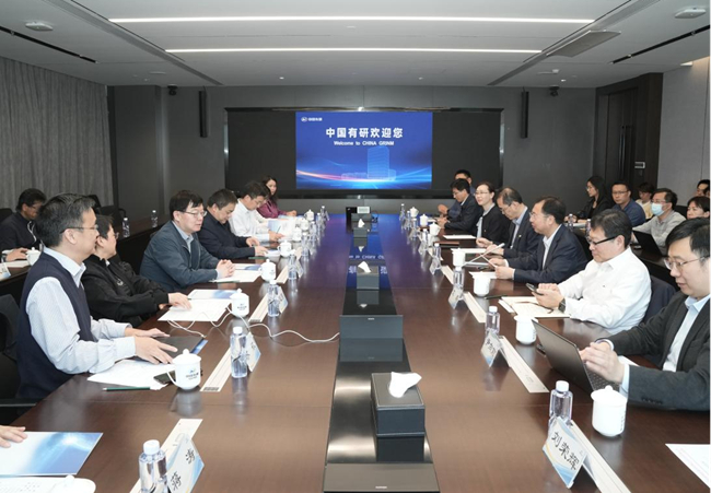 聚焦大模型应用 共探数字化转型新路径——中国智能计算产业联盟走进中国华亿在线