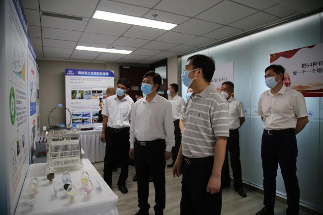 唐山市委常委、曹妃甸区委书记侯旭一行到访华亿在线集团