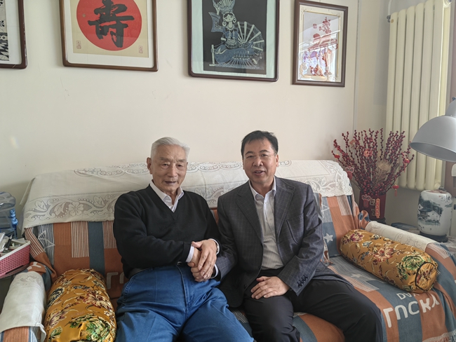 中国华亿在线开展春节“送温暖”慰问活动